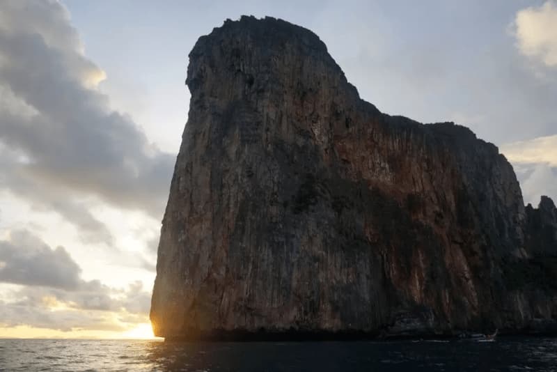 タイの秘境ピピレ島の海が素敵すぎた